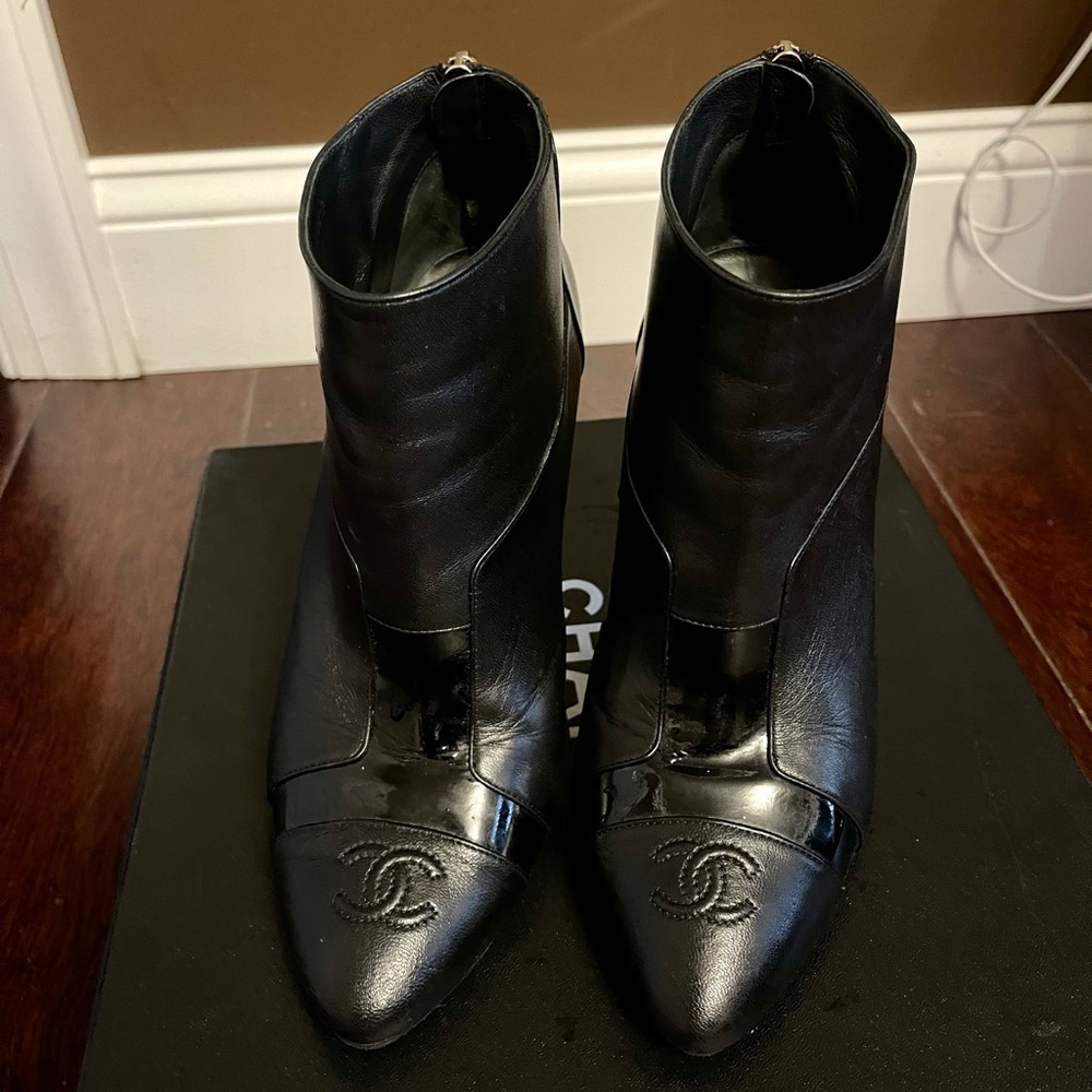 Bottines Chanel boots